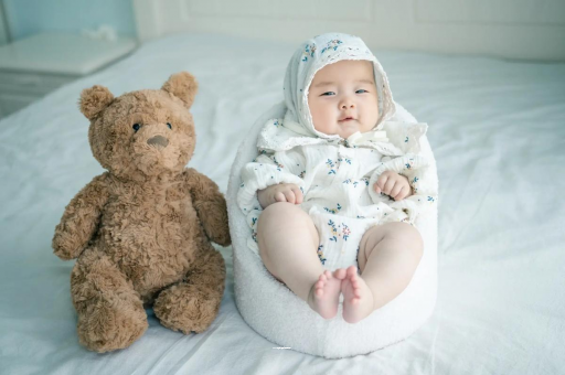 浮梁宝宝吃不饱母乳的症状